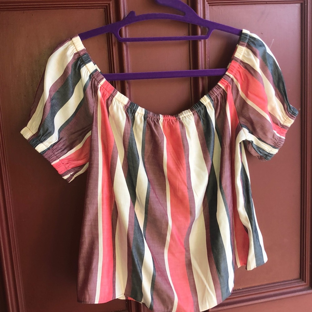 Short sleeve striped shirt